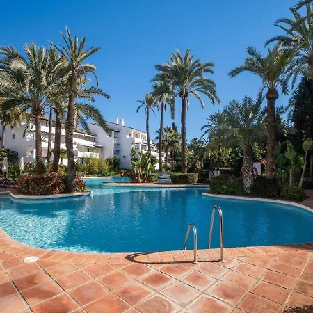 3 Bedroom Retreat Puente شقة ماربيا