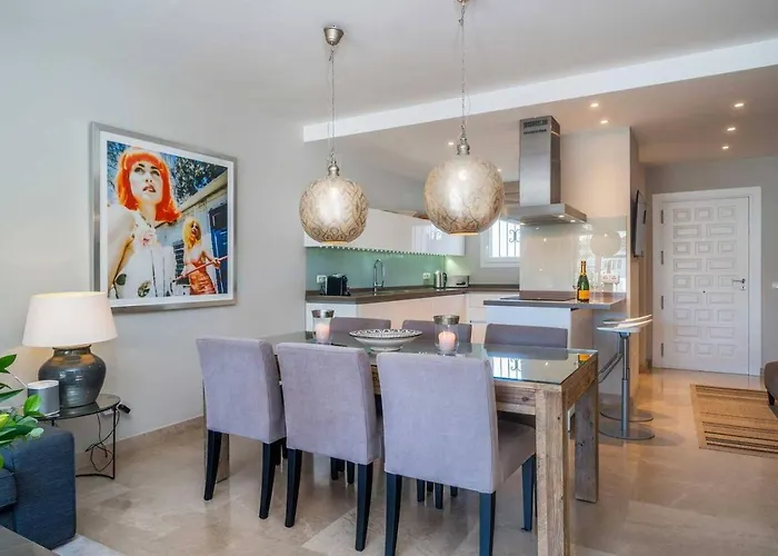 Appartement 3 Bedroom Retreat Puente