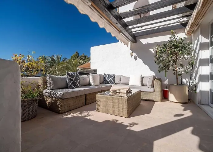 3 Bedroom Retreat Puente Appartement