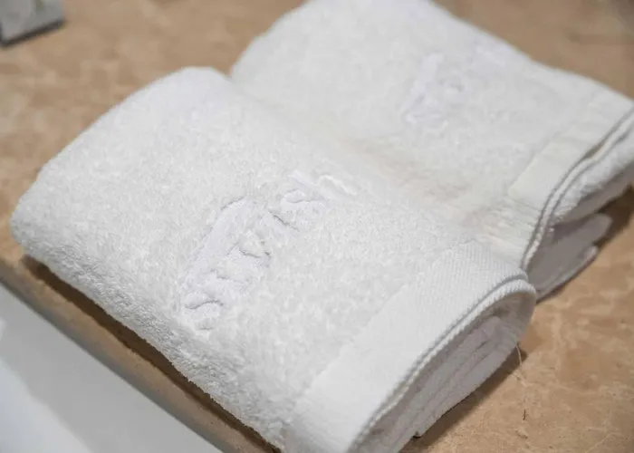 Apartament 3 Bedroom Retreat Puente Marbella