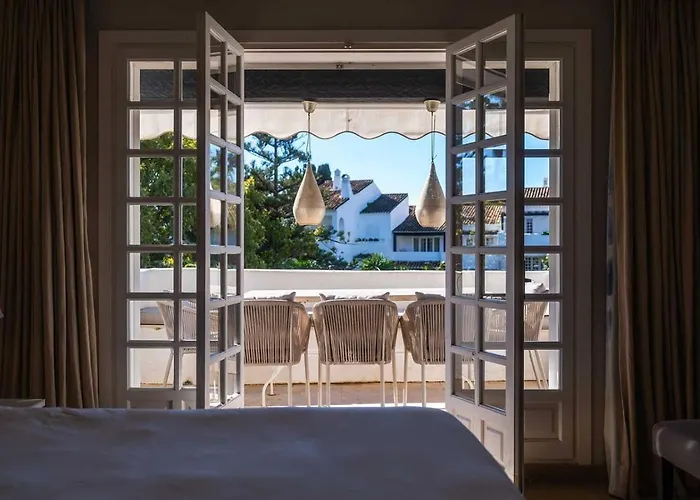 3 Bedroom Retreat Puente Apartament