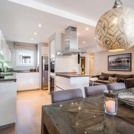 3 Bedroom Retreat Puente Appartement