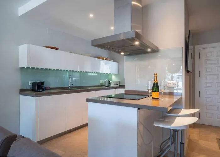 3 Bedroom Retreat Puente Apartment *