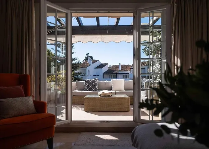 3 Bedroom Retreat Puente Apartment Marbella