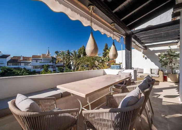 Апартаменты 3 Bedroom Retreat Puente
